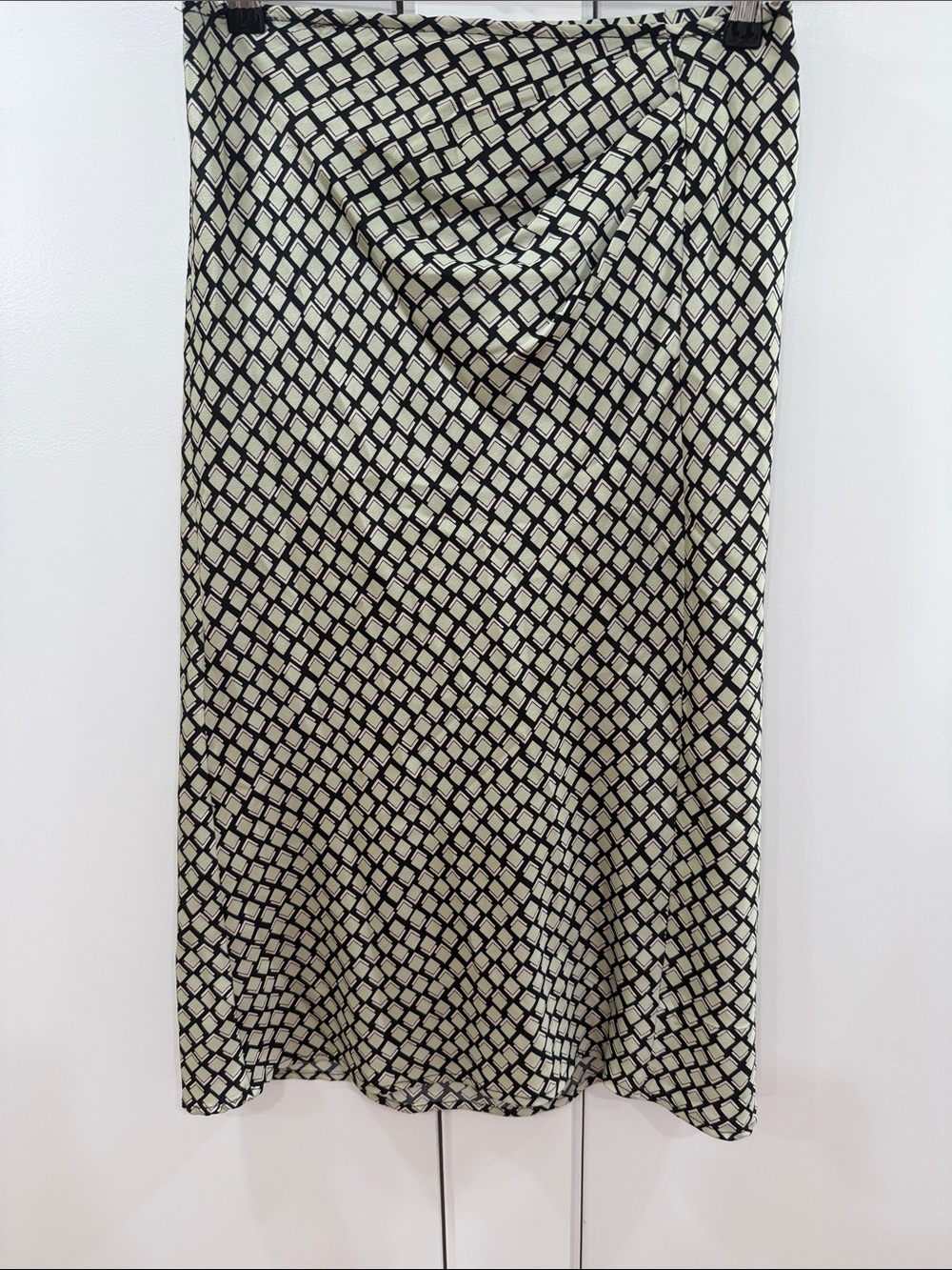 Geometric Black and Cream Midi Skirt